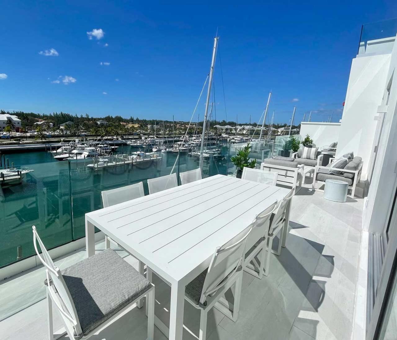 Palm Cay Marina And * Nassau