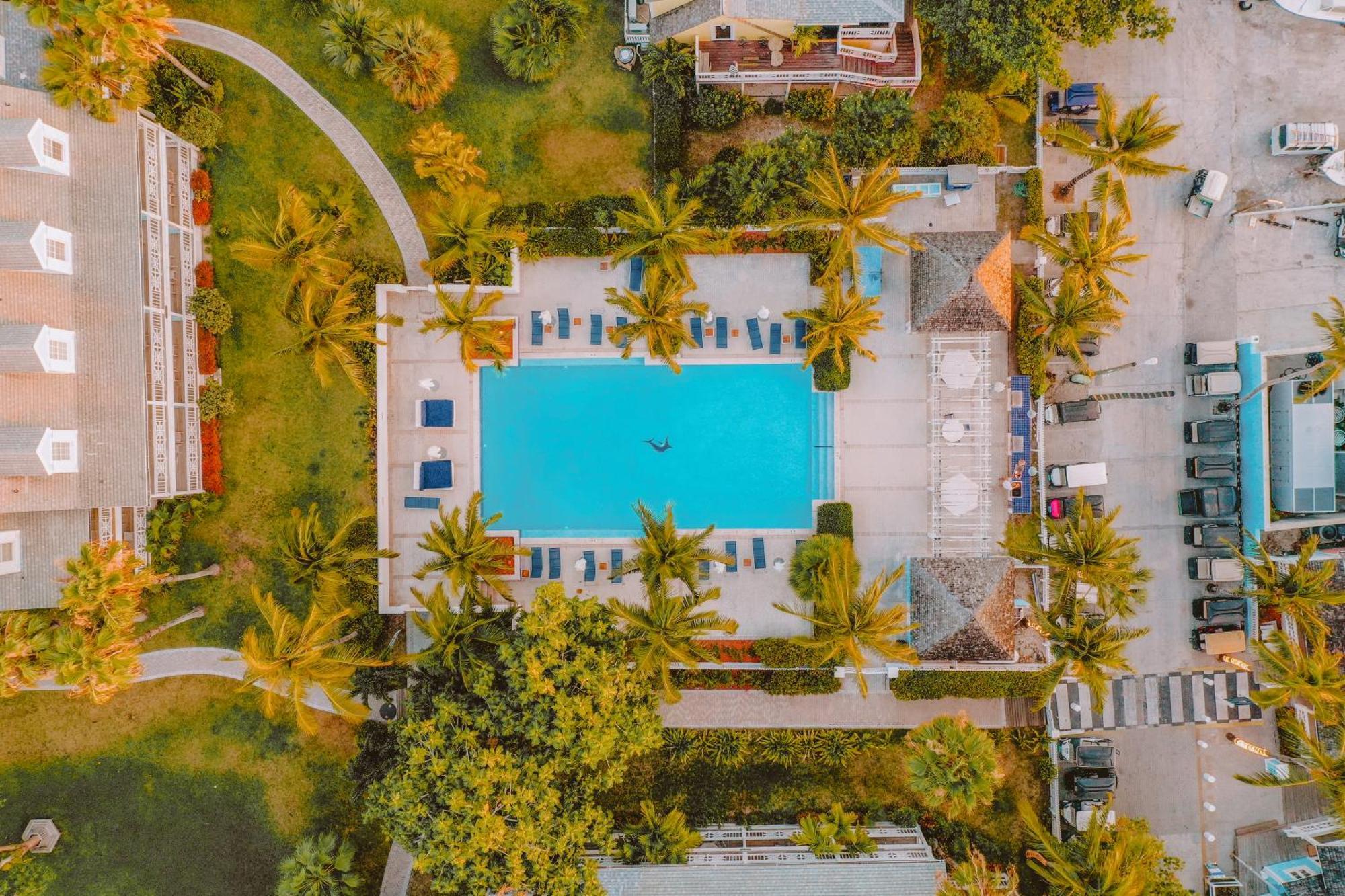 Resort Valentines & Marina Dunmore Town