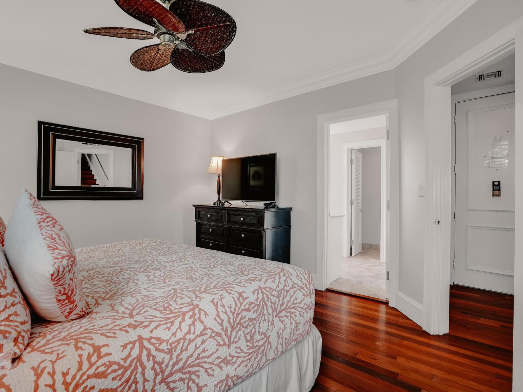 Valentines & Marina Resort Dunmore Town