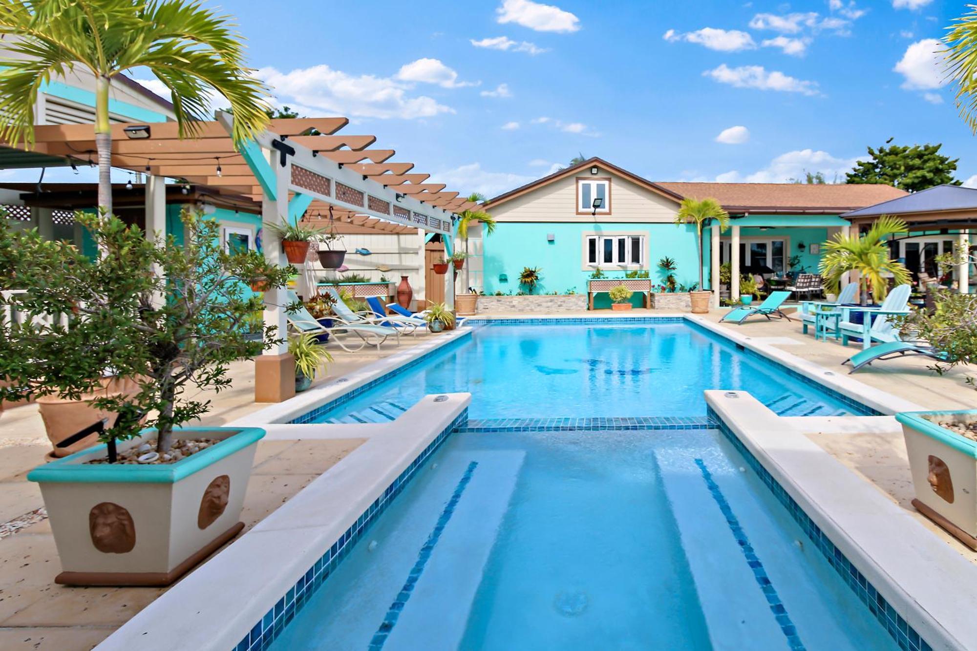 New Luxe Caribbean In The Bahamas With Canal Access! Guest house Nassau