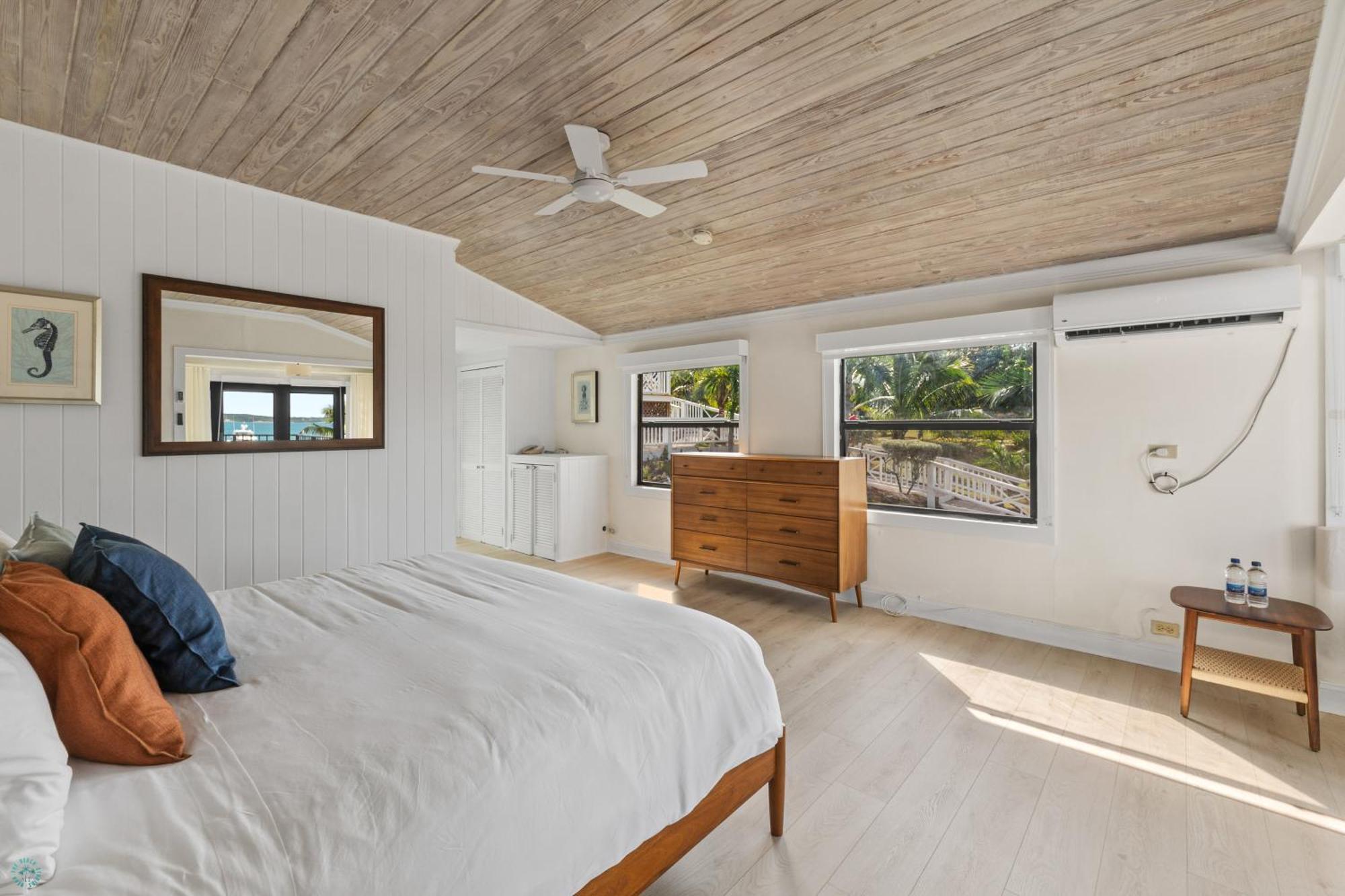 Romora Bay & Marina Hotel Dunmore Town