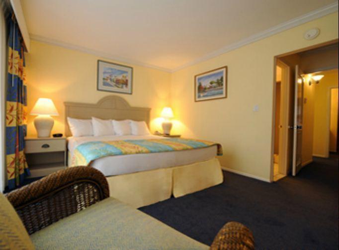 Bay View Paradise Island Resort 3*
