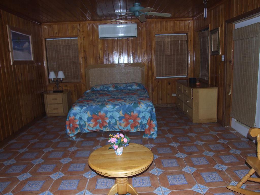 Gunhillbay Beach Villas * George Town