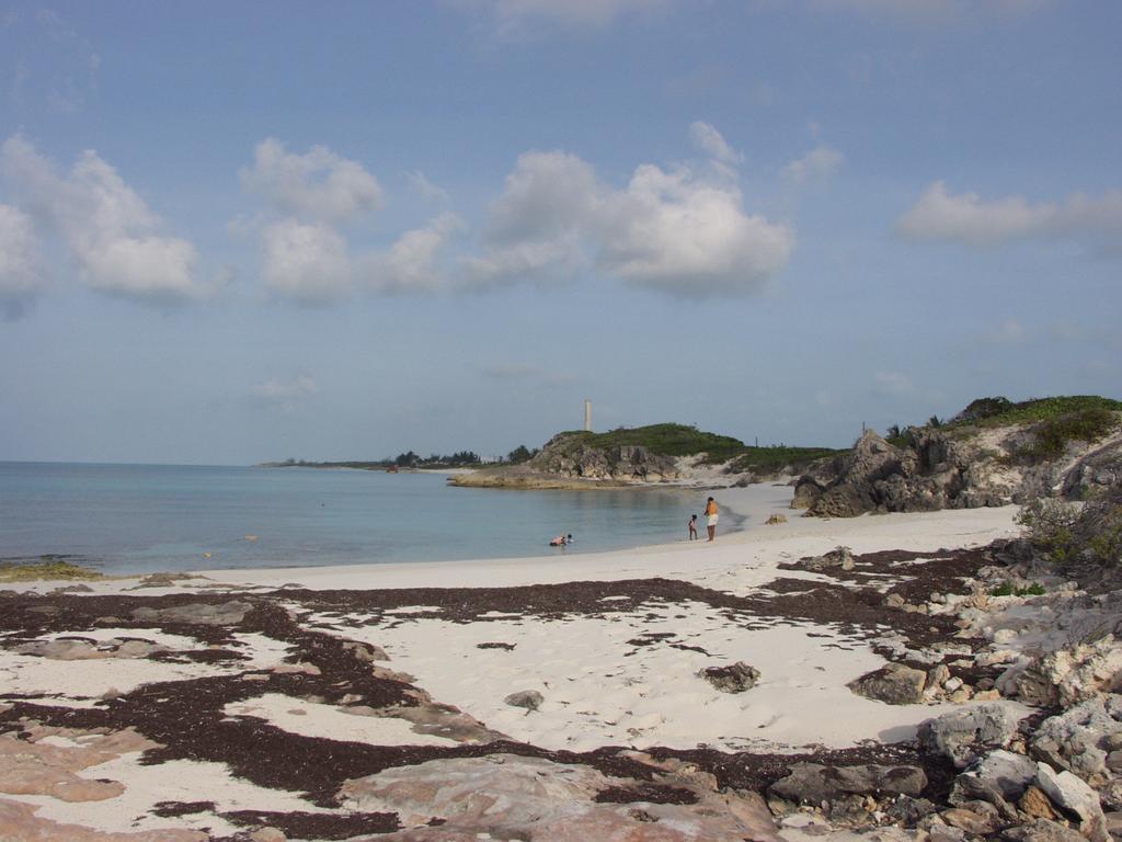 Gunhillbay Beach Villas Guest house George Town