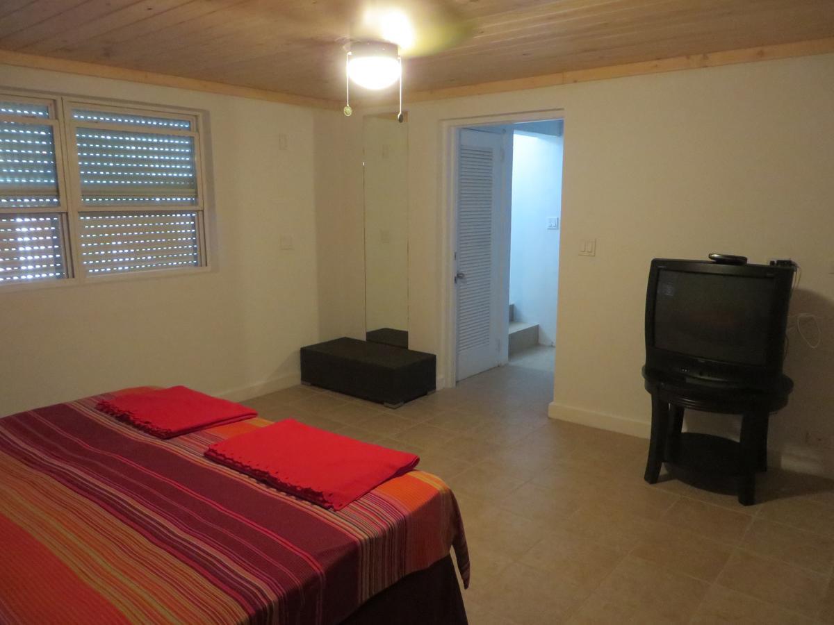Bahasea Backpackers * Nassau