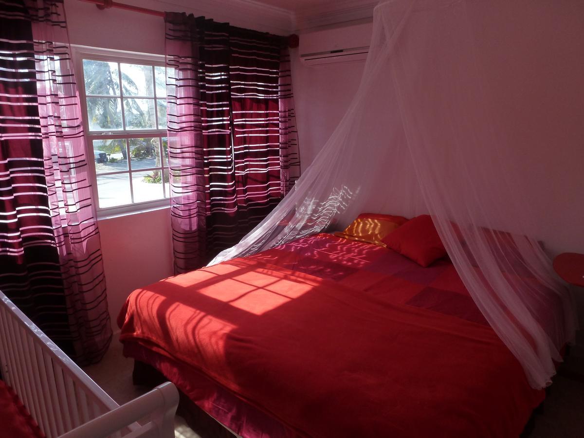 Bahasea Backpackers * Nassau
