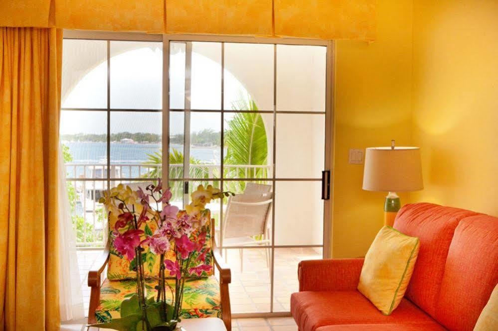 Resort Paradise Harbour Club & Marina