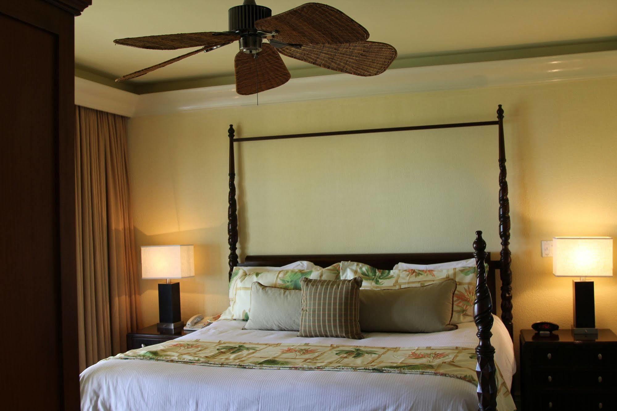 Resort Old Bahama Bay & Yacht Harbour 4*