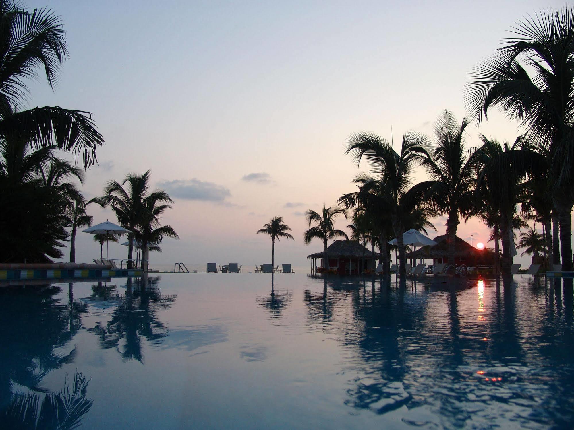 Old Bahama Bay & Yacht Harbour Resort 4*