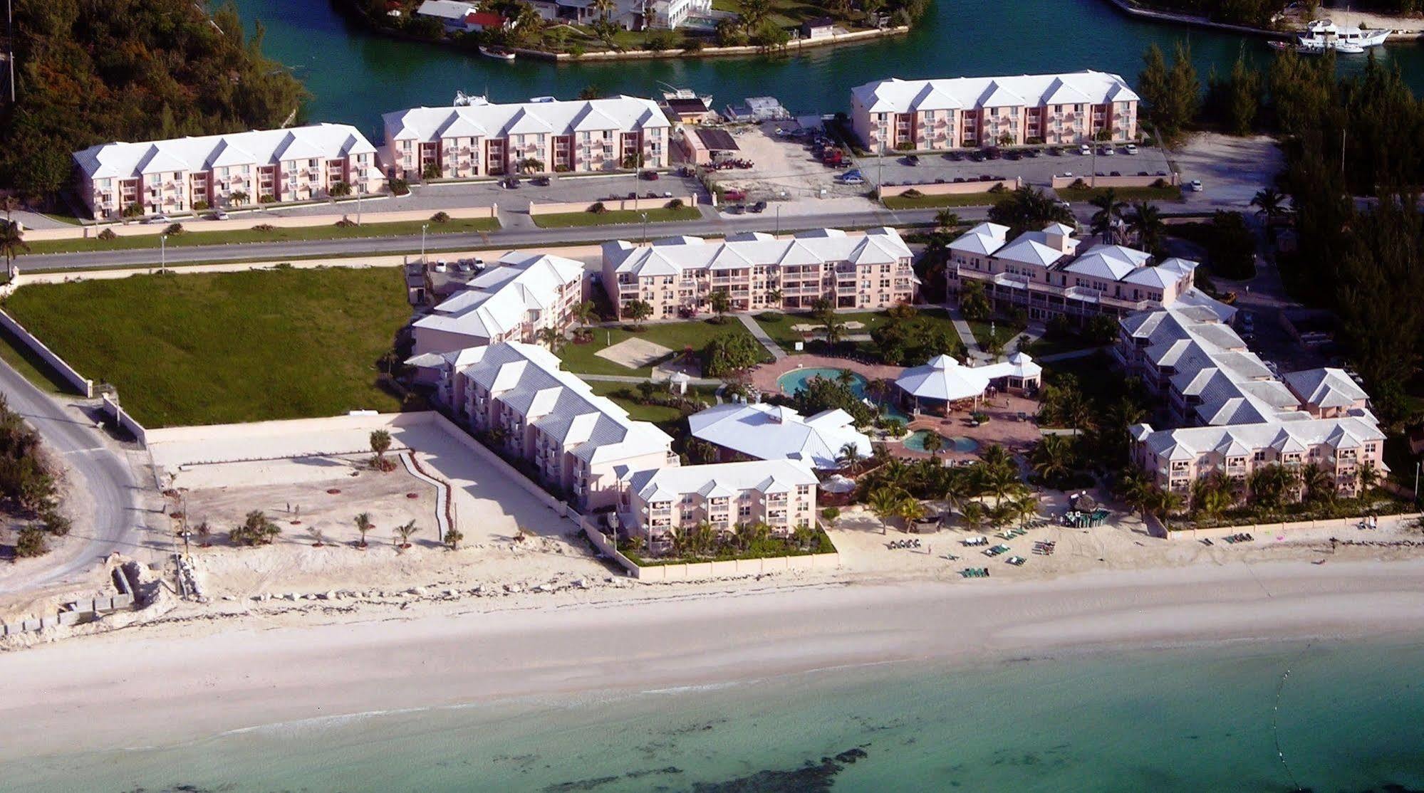 Resort Island Seas
