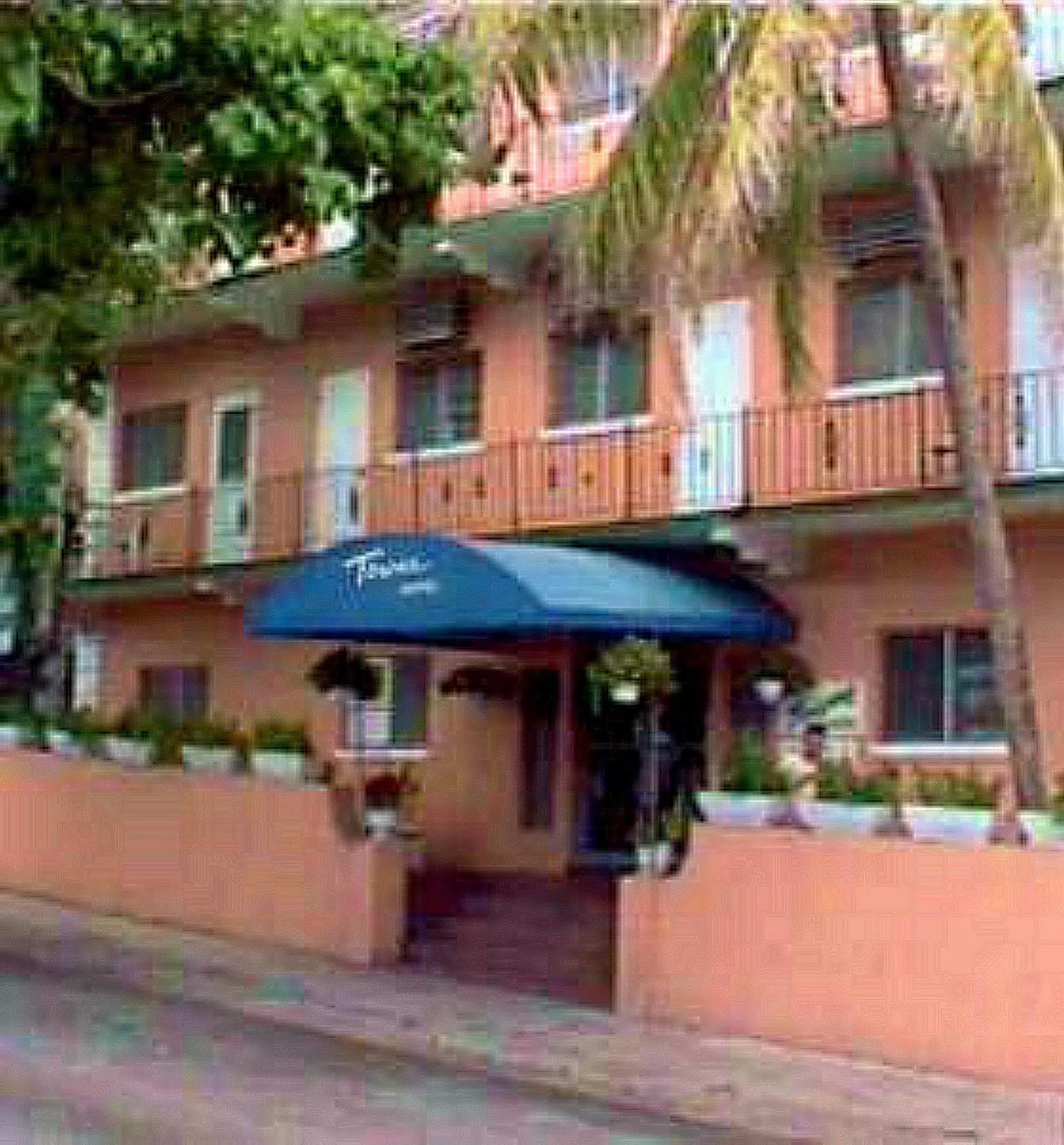 Towne Hotel