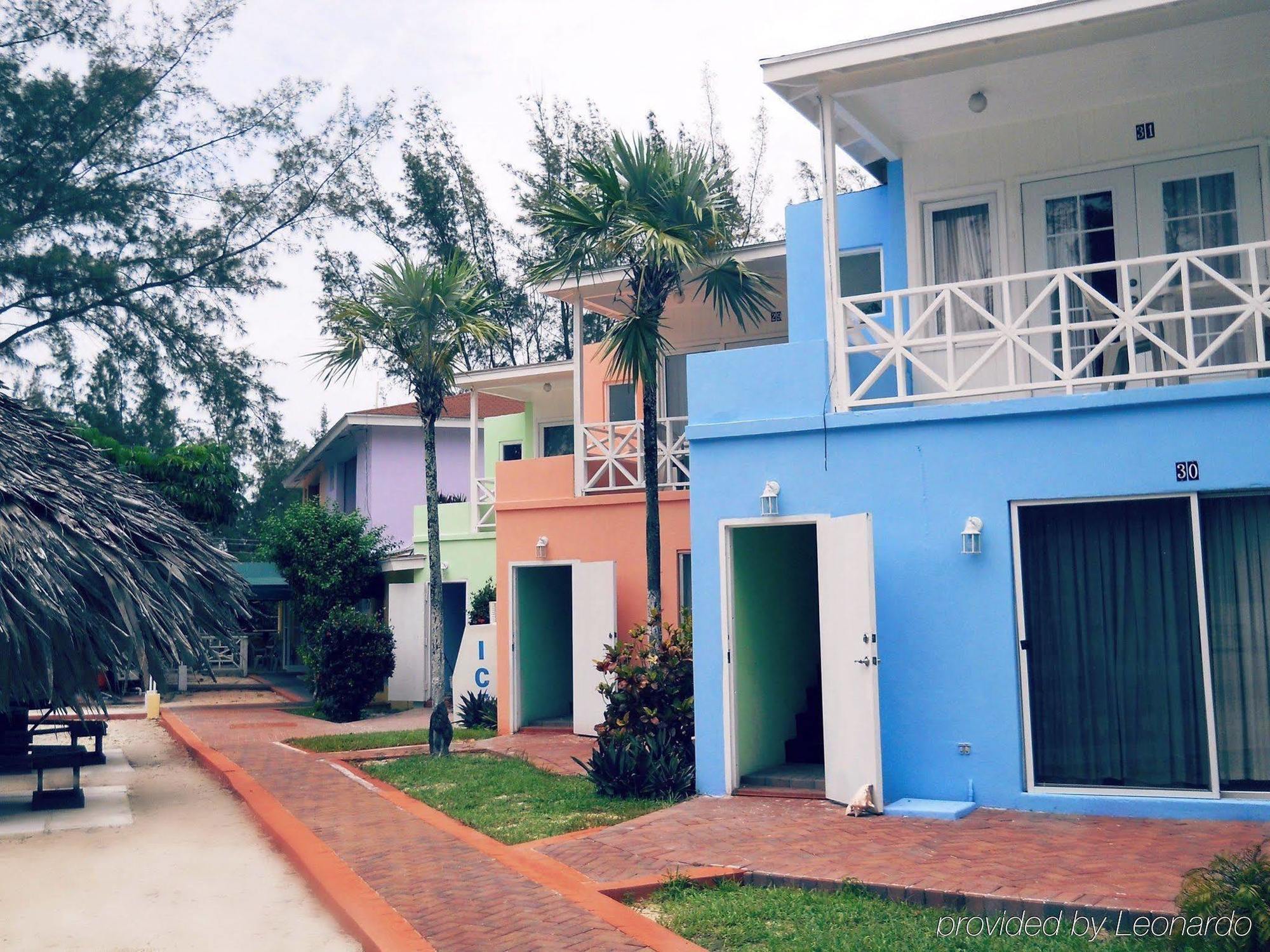 Beach Villas Hotel Coral Harbour
