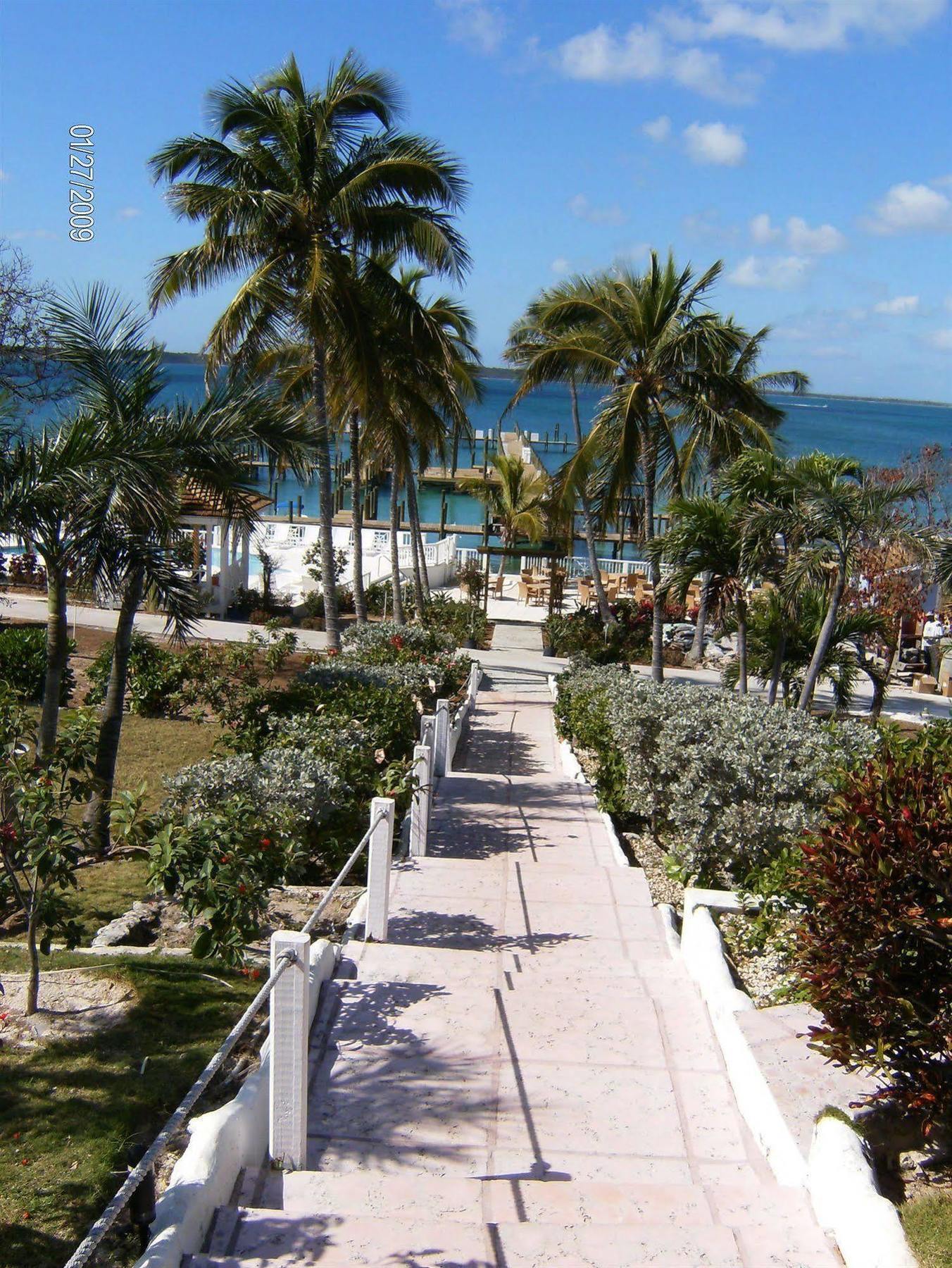Romora Bay & Marina Dunmore Town