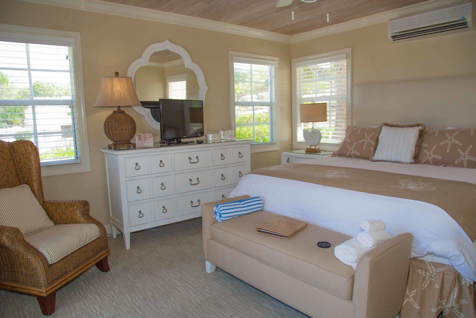 Romora Bay & Marina Hotel Dunmore Town