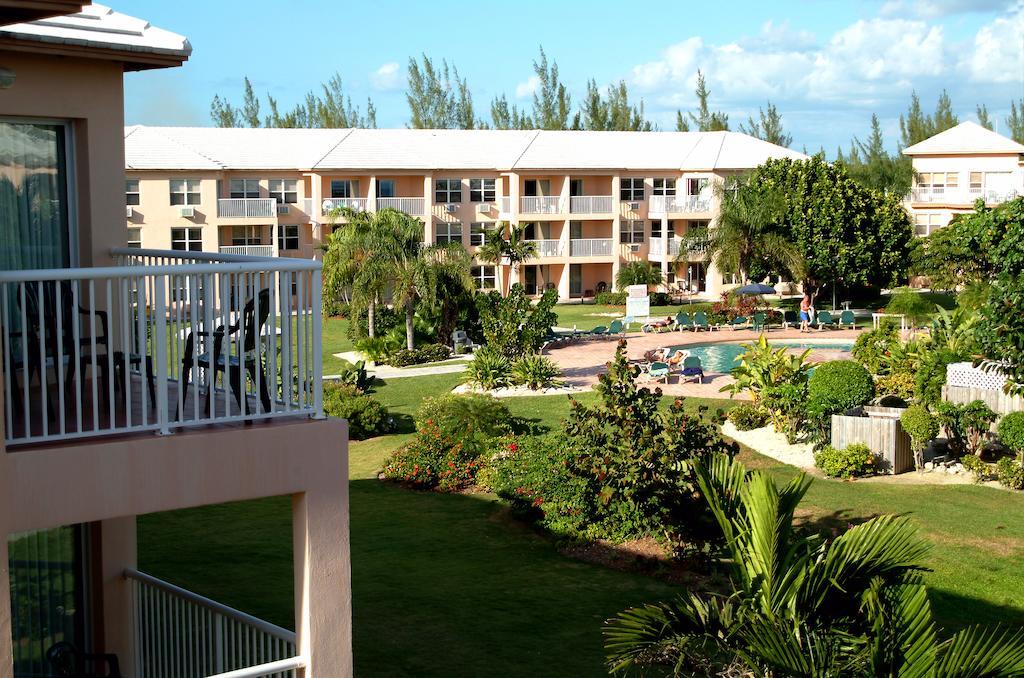 Resort Island Seas