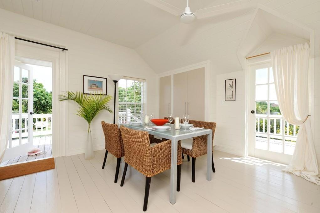 Peach House Upstairs Holiday home *