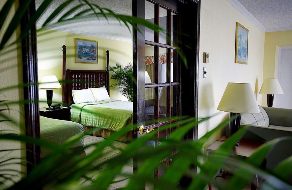 Warwick Paradise Island Bahamas (adults Only) Resort