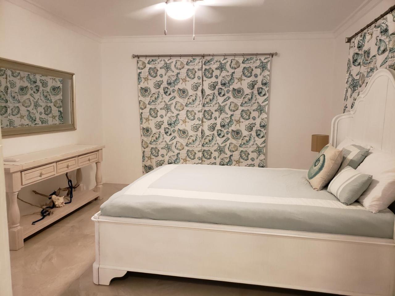 Ocean Mist Villa George Town