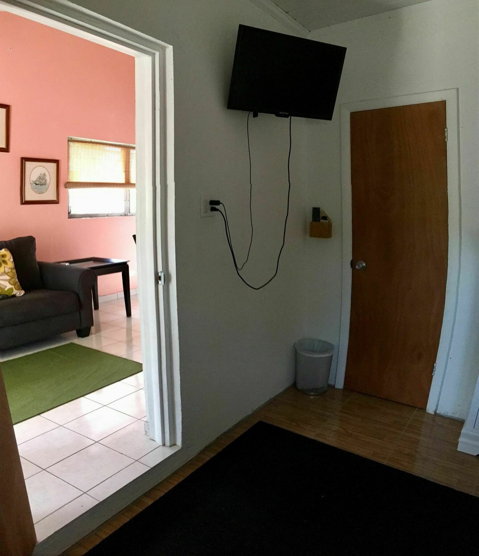 Dawson's Hideaway Apartment *