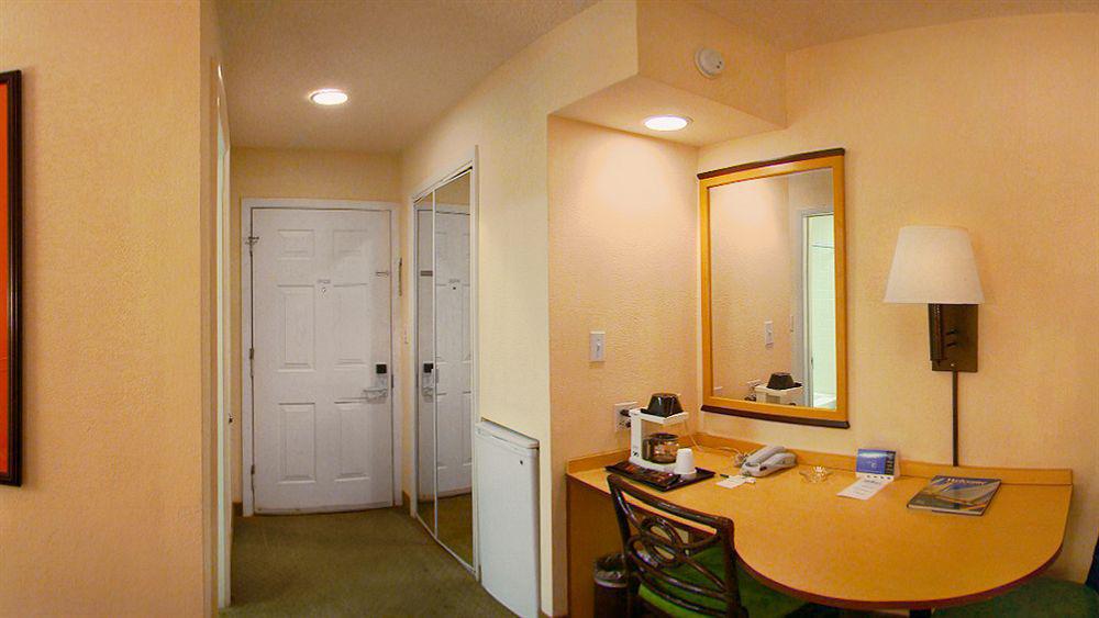 Palm Hotel