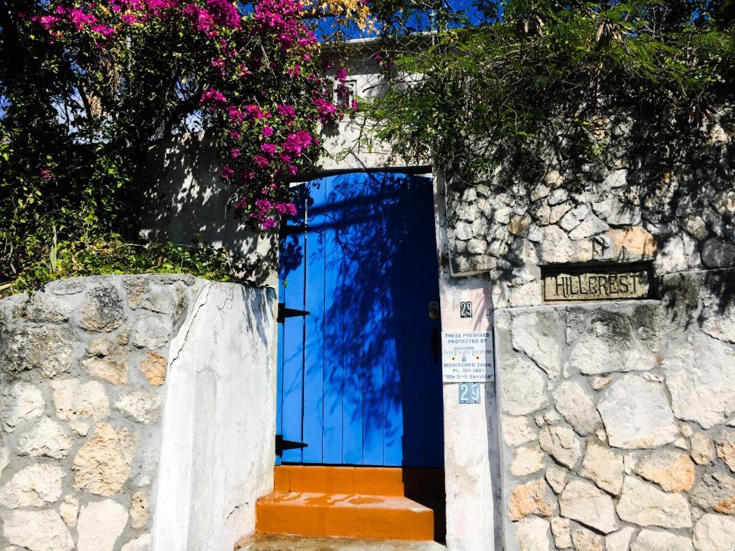 Hillcrest Hostel *