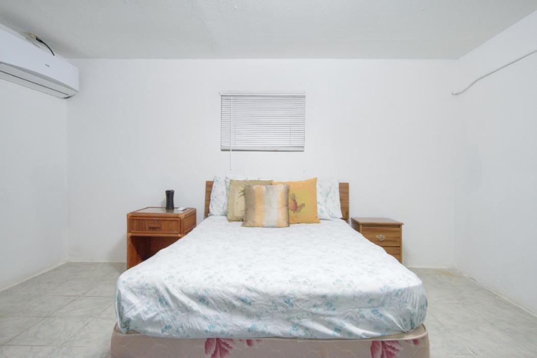 Hillcrest Hostel *