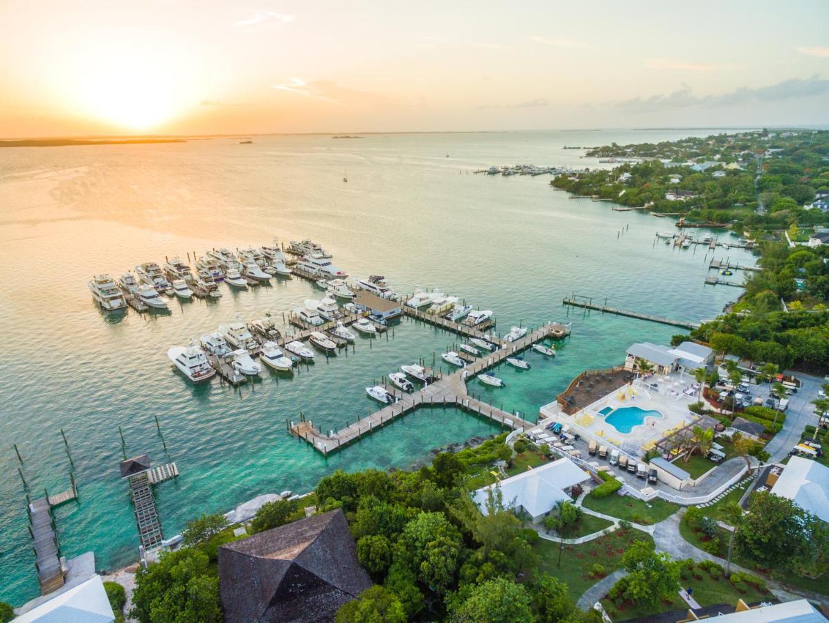 Romora Bay & Marina Hotel 3*