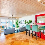 Caprice 7 -Oceanfront Villa - Gated Community With Pool