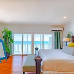 Caprice 7 -Oceanfront Villa - Gated Community With Pool