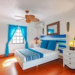 Caprice 14 - Oceanfront Villa - Gated Community With Pool