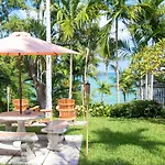 Orange Hill Beach Inn