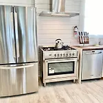 Eleuthera Retreat - Villa & Cottages On Pink Sand Beachfront