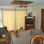 Dundee Bay Resort