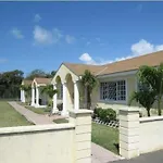Leslie\'S Estates