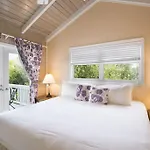 Hope Town Inn & Marina