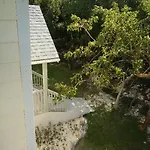 Island Seaside Suites