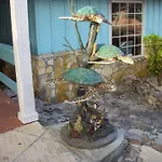 Two Turtles Inn