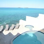 Caprice 9 Cable Beach Design Villa