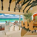 La Mouette Cable Beach Bahamian Villa