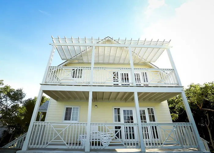 Island Seaside Suites