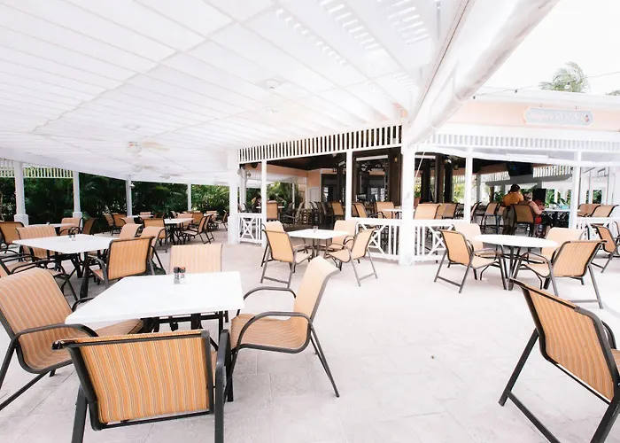 Hope Town Inn & Marina