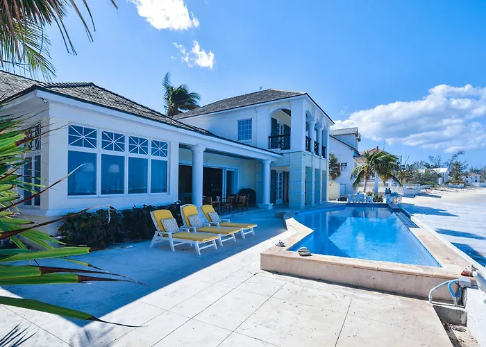 La Mouette Cable Beach Bahamian Villa