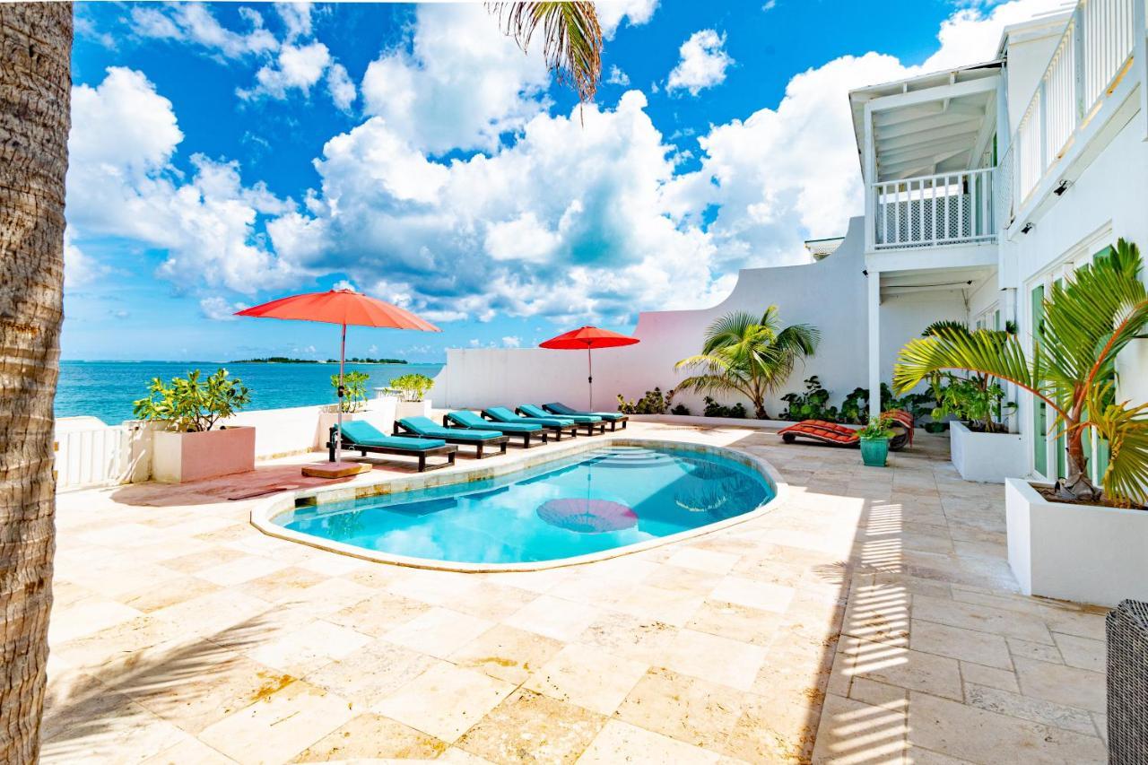 Caprice 7 -oceanfront - Gated Community With Pool Holiday home *