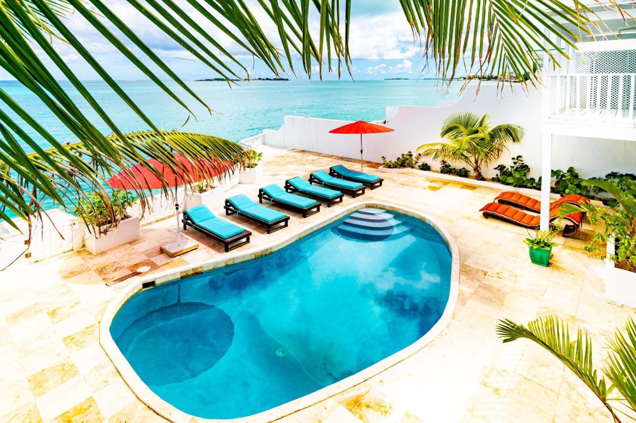 Holiday home Caprice 7 -oceanfront - Gated Community With Pool Nassau