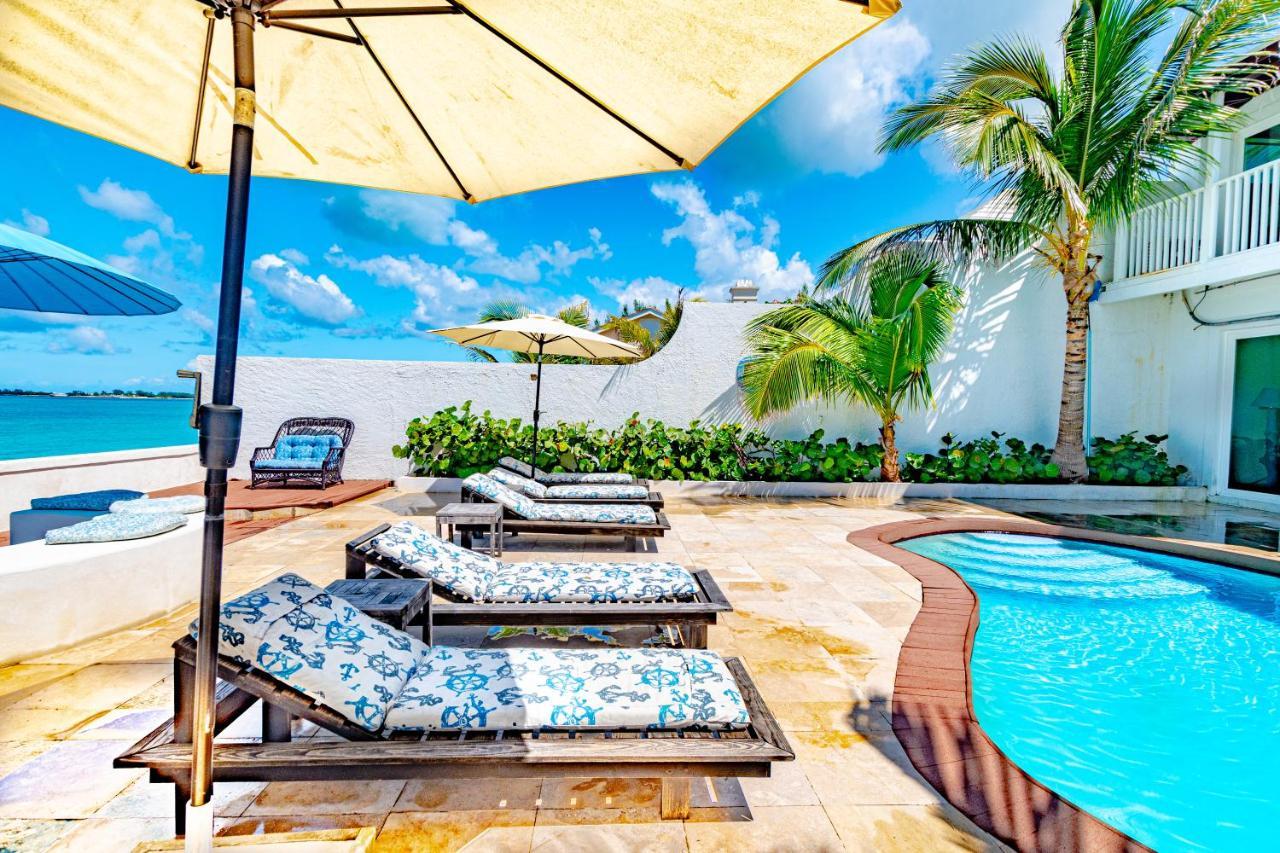 Caprice 14 - Oceanfront - Gated Community With Pool Nassau
