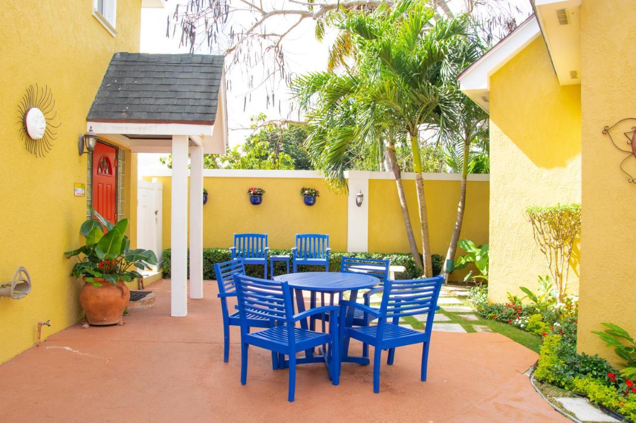 Apartment Brownstone Nassau