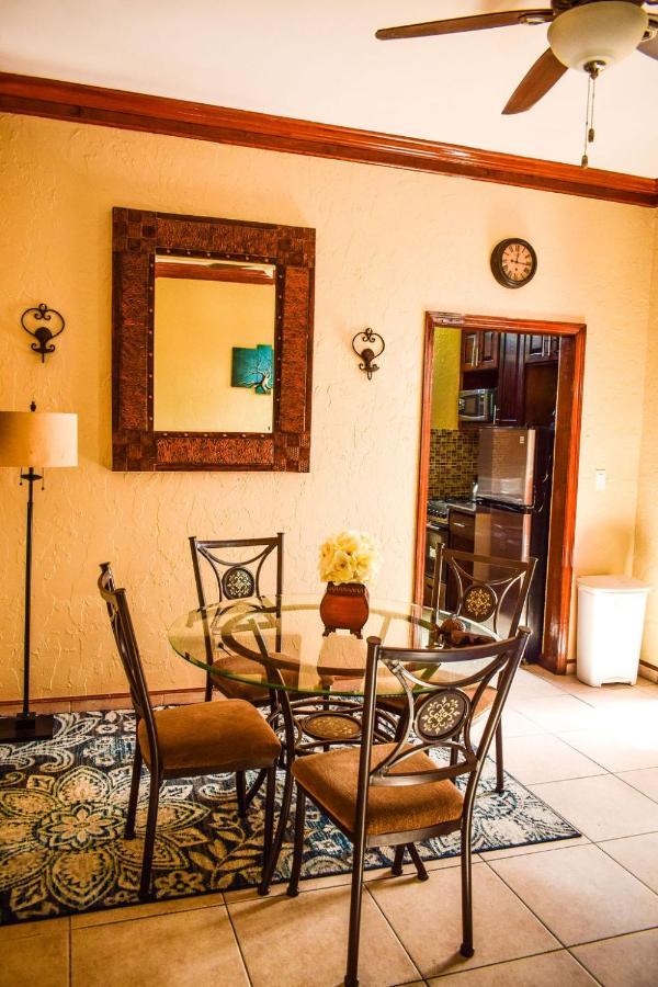 Brownstone Apartment Nassau