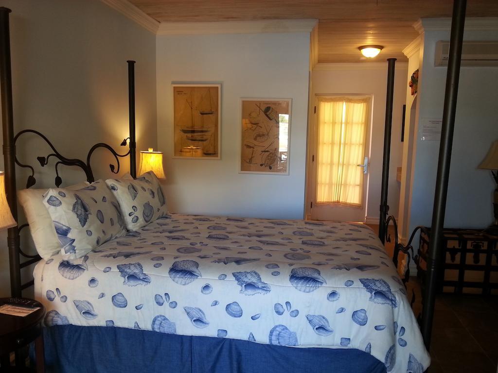 Augusta Bay Bahamas, Exuma Hotel George Town