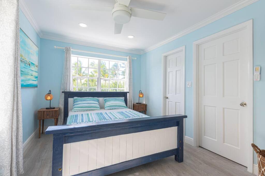 Harbour Mews - Oceanfront Townhouse Holiday home *