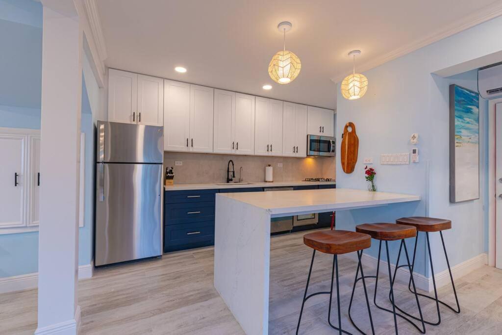 Holiday home Harbour Mews - Oceanfront Townhouse